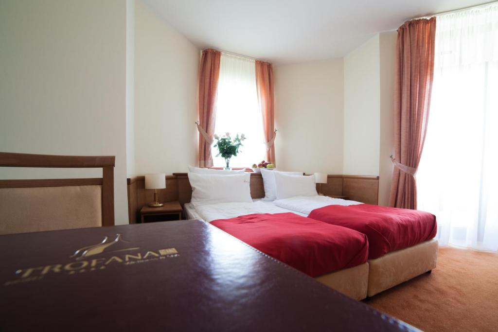 Trofana Wellness & 3*